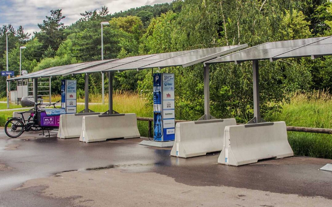 Kostenlos und umweltfreundlich eine Ladepause unserer neuen Ladestation in Miltach beim Café Waffel